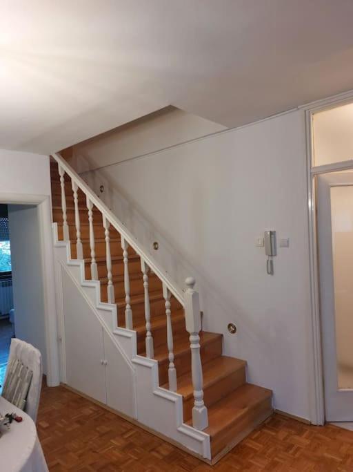 זאגרב Apartman Laura מראה חיצוני תמונה